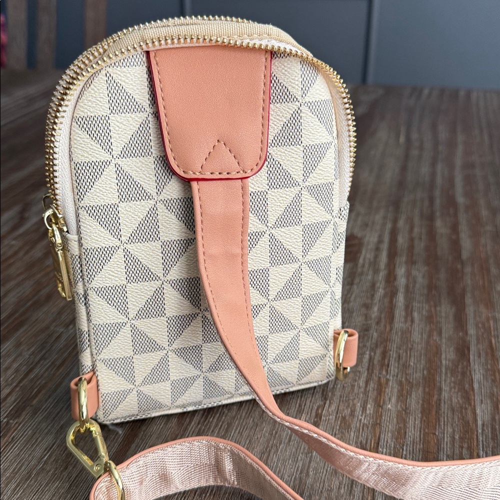 Inicat Geometric Pattern Cream Crossbody Sling Bag - Picture 4 of 10